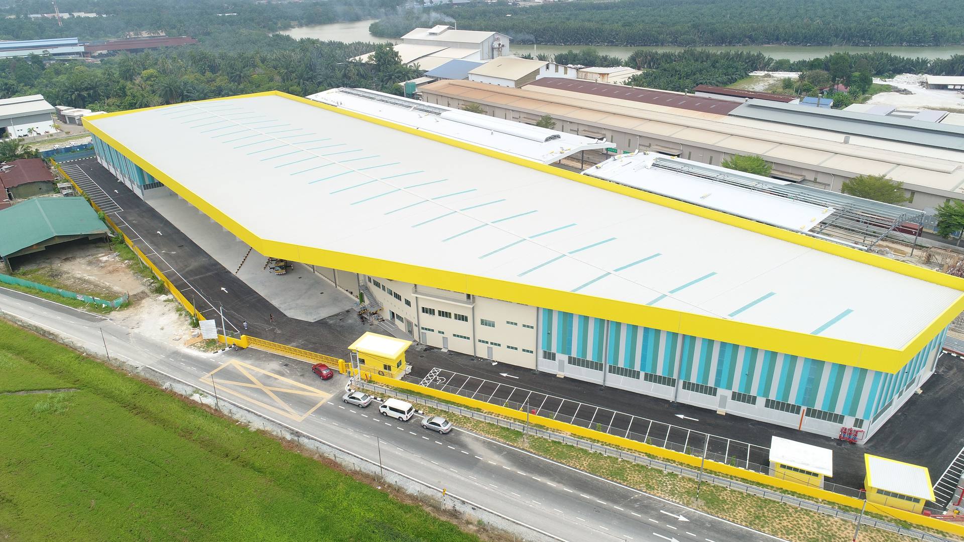 Standing Seam and Metal roofing system installation in Malaysia